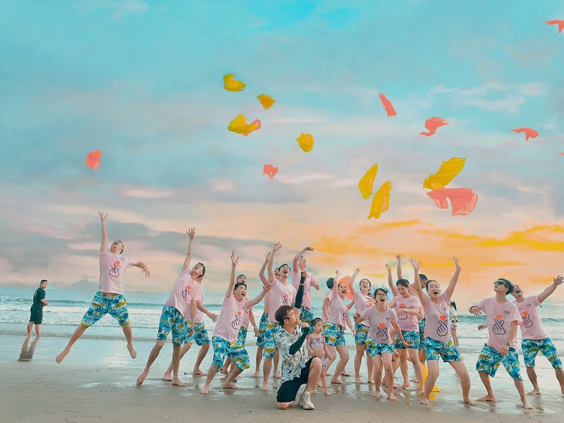 Phuong Trang Special Steel Company Limited organizes a visit and vacation for employees in 2020