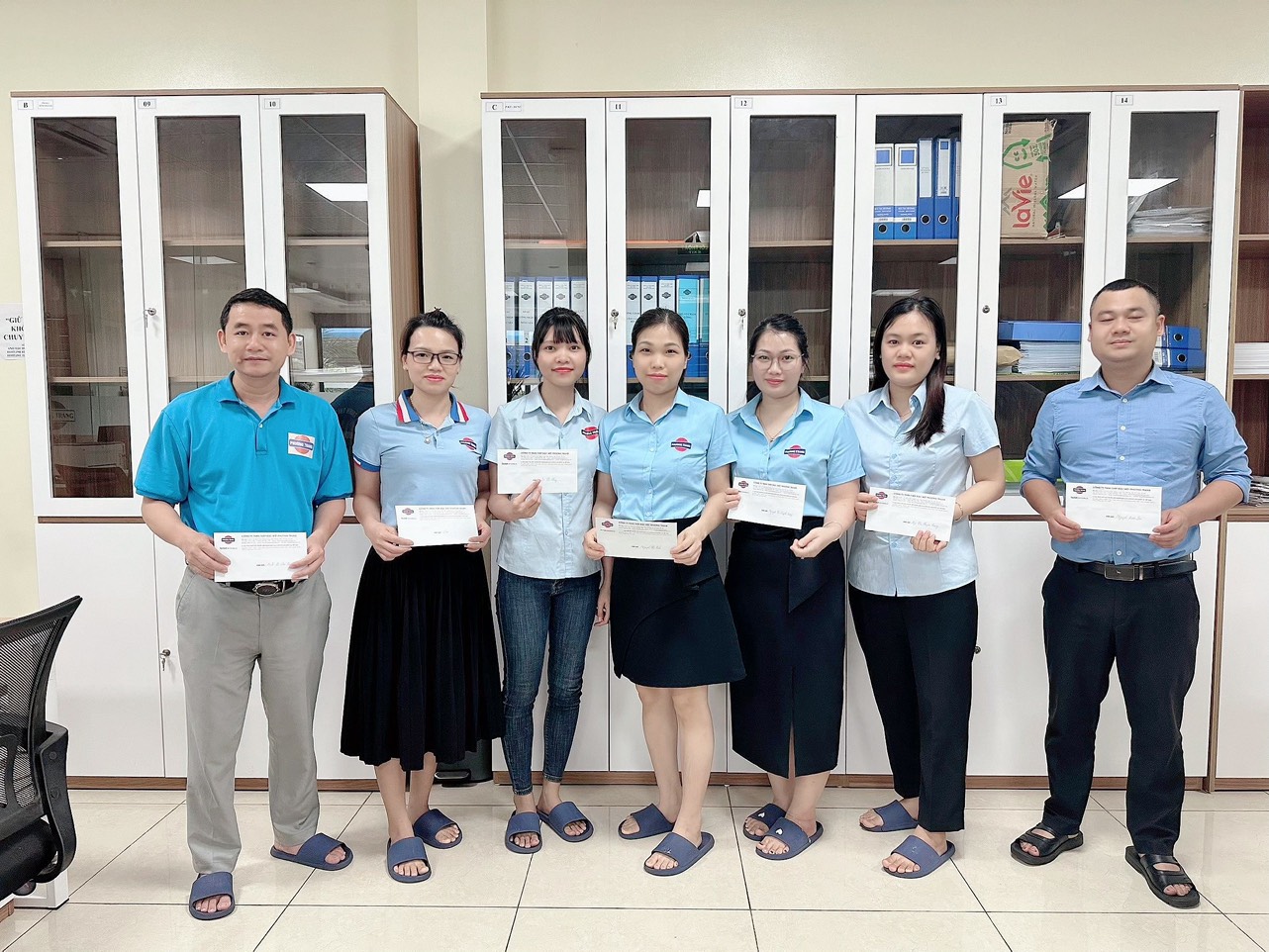 Thép Phương Trang trao quà Tết thiếu nhi 01/06/2024 cho con của CNV.